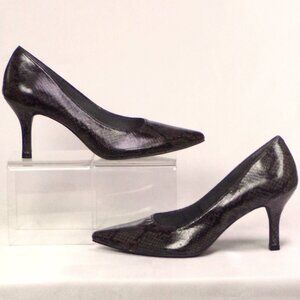 COMFORT PLUS BY PREDICTIONS size 6.5 black/gray faux-snakeskin point-toe pumps